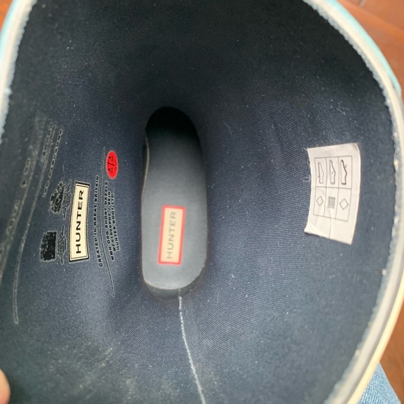 Hunter Blue and Gray Boots - SZ 6 - Picture 6 of 13